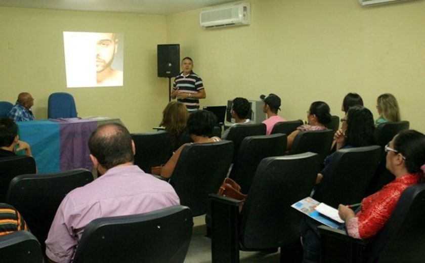 Encontro discute ações para o combate à homofobia no ambiente escolar