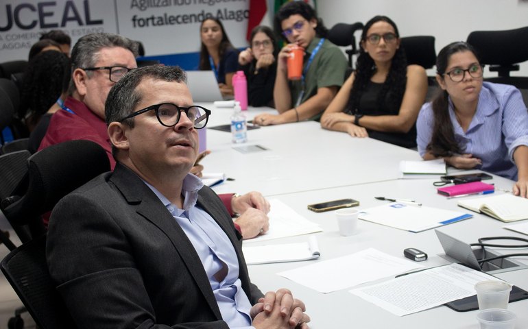 Grupo de estudos da Juceal encerra o ano com novos modelos de contratos empresariais