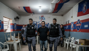 Homem é preso por tráfico de drogas em sede de torcida organizada em Maceió