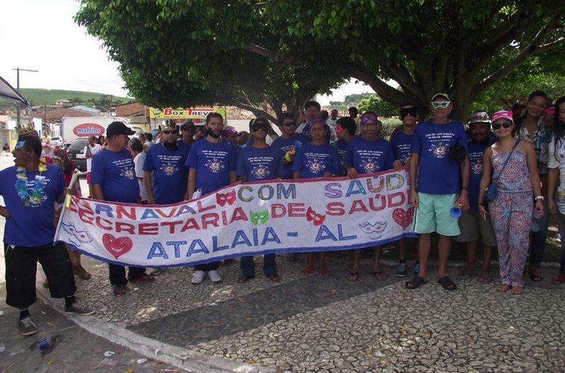 CAPS e Assistência Social festejam o carnaval pelas ruas de Atalaia
