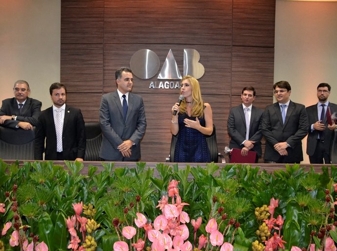 Presidente da OAB/AL encerra maior evento da advocacia alagoana com a Carta da Conferência