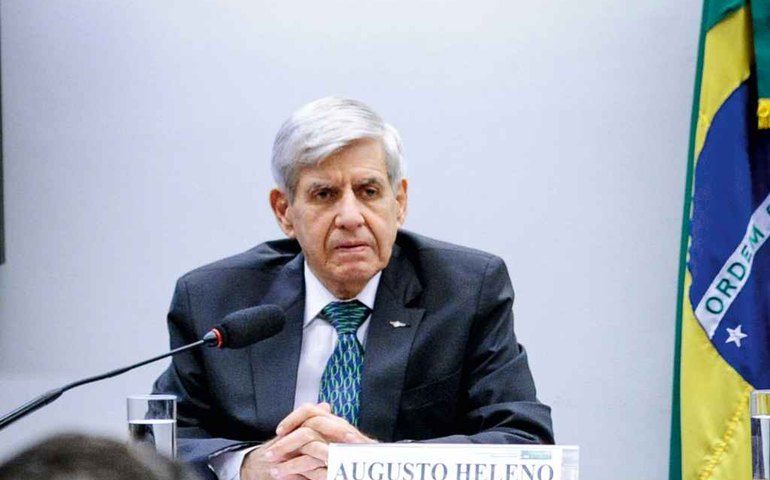 Em nota, oficiais da reserva apoiam Heleno, atacam STF e falam em &#8216;guerra civil&#8217;