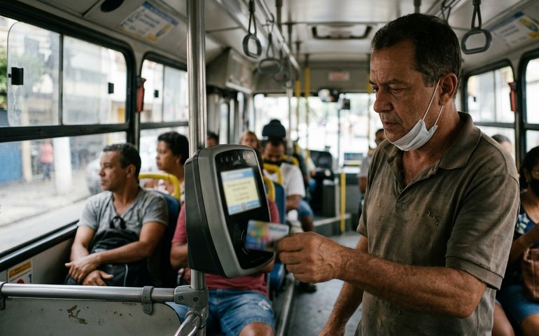 Ônibus municipais do Rio deixam de aceitar dinheiro como forma de pagamento