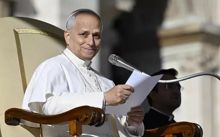 Vogue inclui Papa na lista dos mais bem vestidos de 2025