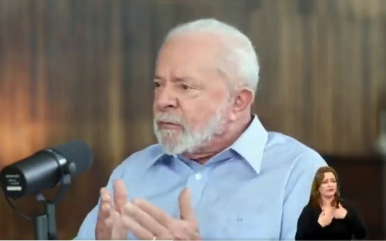 Lula lamenta má fase do Corinthians e da seleção: 'Está caindo aos pedaços, vergonha'