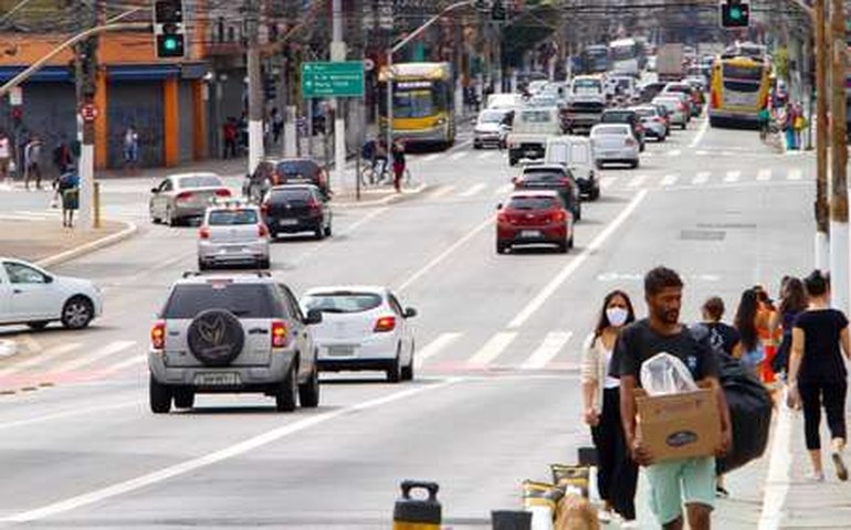 Taxa de isolamento sobe para 51% no Estado de São Paulo e 53% na capital