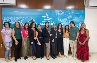 Gabinete da Causa Animal realiza reunião com representantes das ONGs e protetores independentes