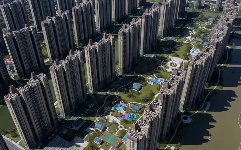 Vendas de novas moradias na China caem 6,2% até julho, em ritmo de queda mais acentuado