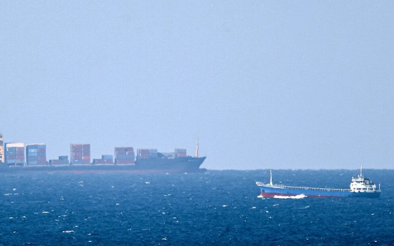 Mídia: proposta de Trump para Gaza põe em risco futuro do transporte marítimo pelo mar Vermelho