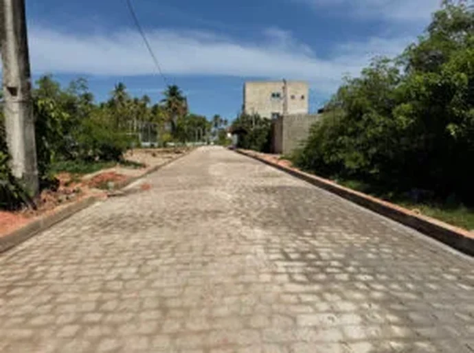 Prefeito Allan de Jesus destaca avanço das obras de pavimentação no povoado Lage