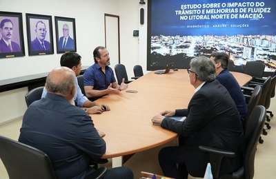 Setor produtivo entrega estudo sobre mobilidade ao prefeito Rodrigo Cunha