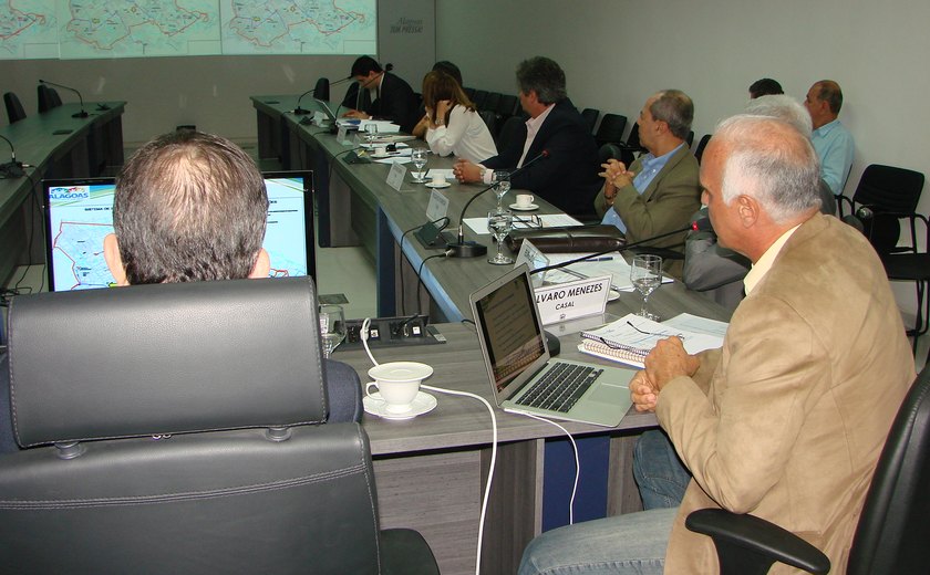 Casal apresenta a Conselho PPP de esgotamento sanitário para Maceió