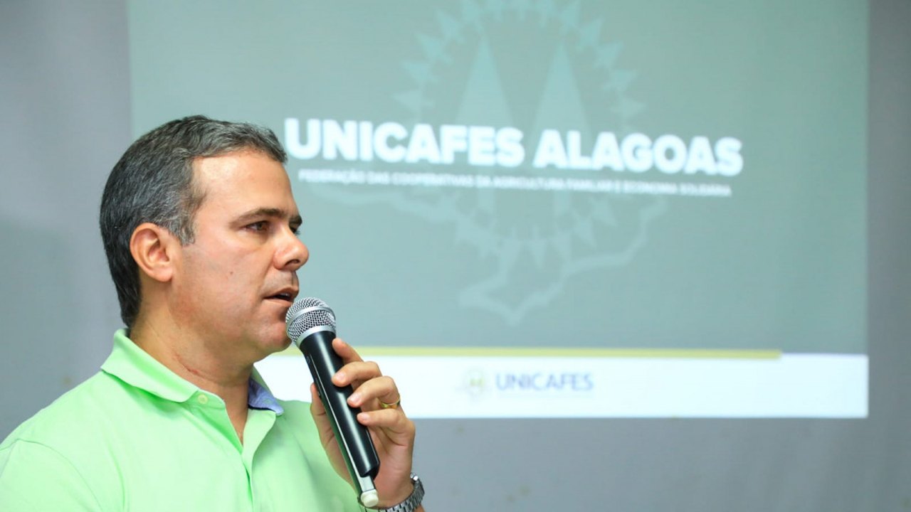 Maykon Beltrão participa do Encontro Mensal da Unicafes