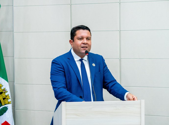 Allan Pierre pede convocação de secretário da Semurb para dar explicações sobre licenças ambientais no Litoral Norte