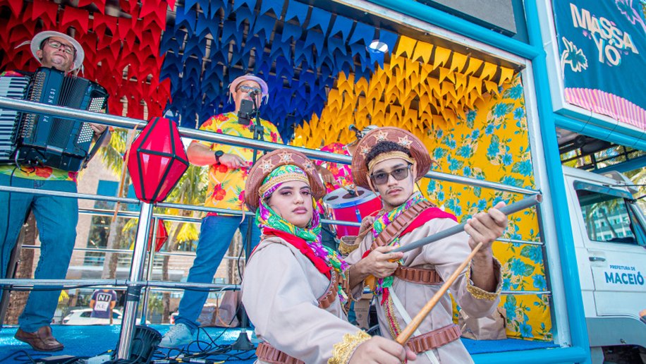 Caminhão do Forró agita Maceió em 18 dias de festa
