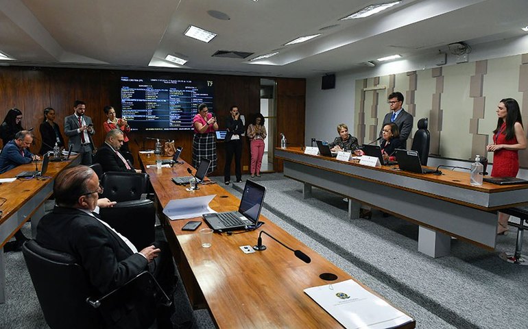 Comissão da MP que prorroga prazo da Nova Lei de Licitações define plano de trabalho