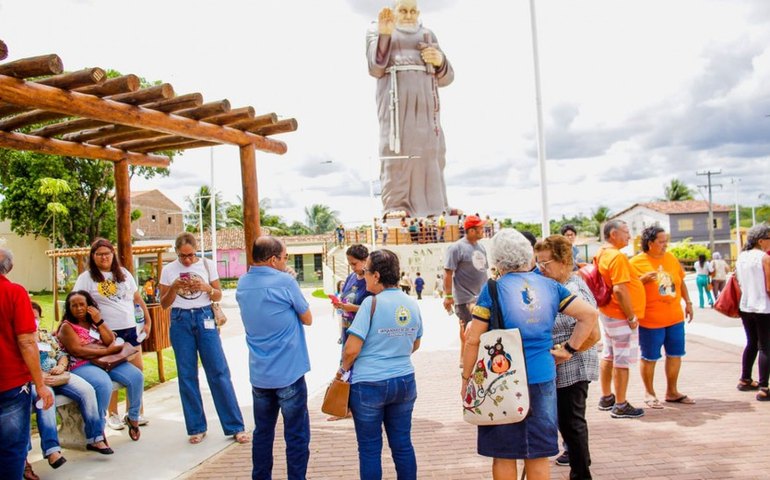Santa Missa dá início à Romaria de Frei Damião nesta sexta, no Distrito de Canafístula