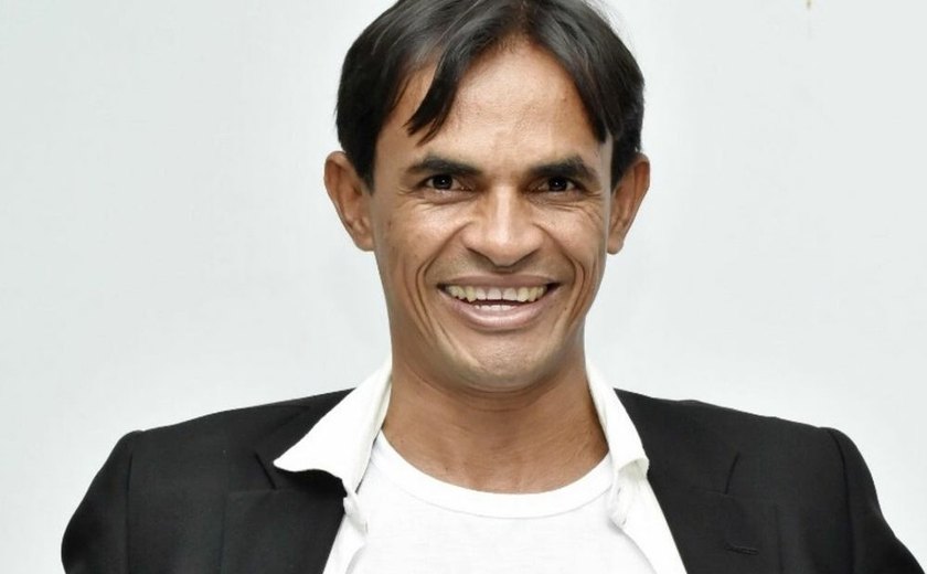 Pedreiro eleito prefeito em Messias tem missão de reconstruir município