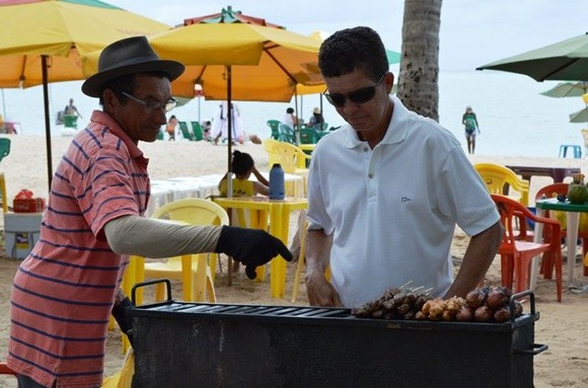 Vigilância Sanitária treina técnicos para evitar intoxicações de alimentos em praias