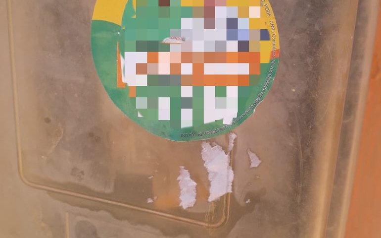 Propaganda eleitoral: Adesivação em postes e medidores de energia podem acarretar multa de R$ 2 mil a R$ 8 mil