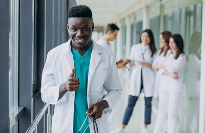 Ebserh publica editais do Enare 2023 com mais de cinco mil vagas em residência médica