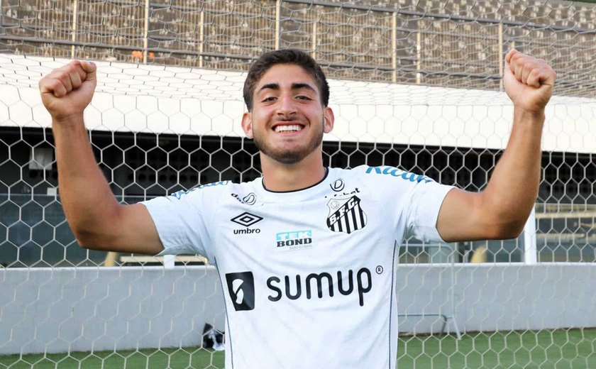 Santos rescinde contrato do meia-atacante venezuelano Lacava