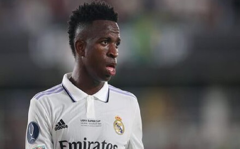 Vini Jr. fica fora da lista de finalistas da seleção da Fifa; CR7 e Neymar entram