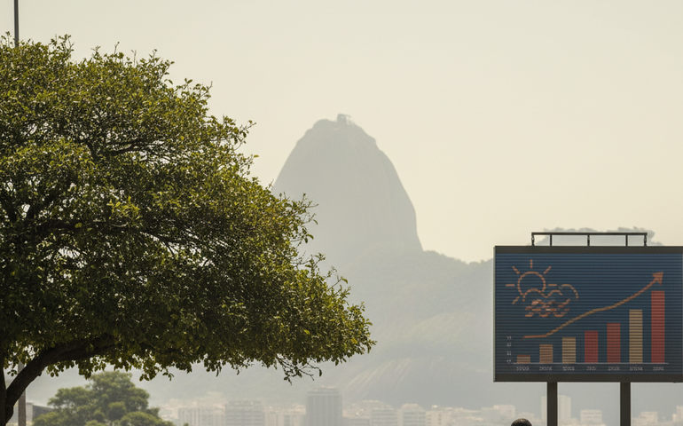 Secretaria de Saúde do RJ alerta municípios para onda de calor intenso no Natal