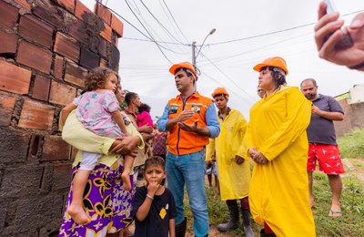 Prefeito JHC anuncia R$ 6,5 milhões do governo federal para ajudar as famílias vítimas das chuvas