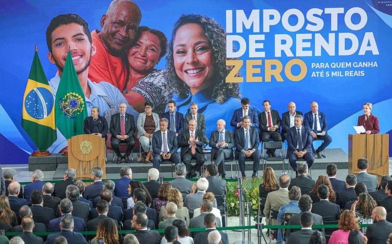 Lula sanciona isenção do IR para quem ganha até cinco salários mínimos