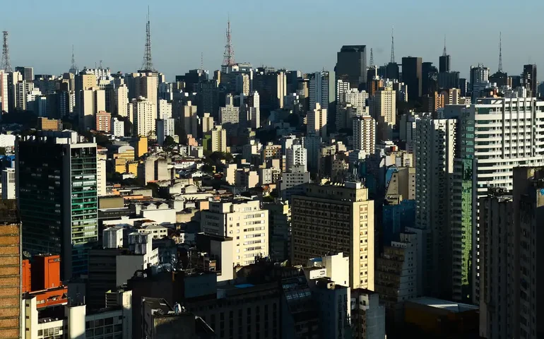 Cidade de São Paulo registra 34,5°C e tem dia mais quente do ano