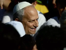 Papa chega a Assis para visita pelos 800 anos da morte de São Francisco