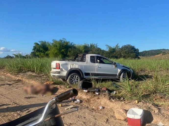 Samu realiza atendimento rápido após capotamento em Passo de Camaragibe