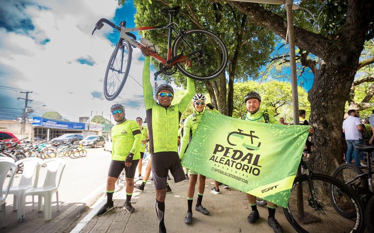 Aguardada há mais de 10 anos, ciclovia da Fernandes Lima transforma sonhos de ciclistas em realidade