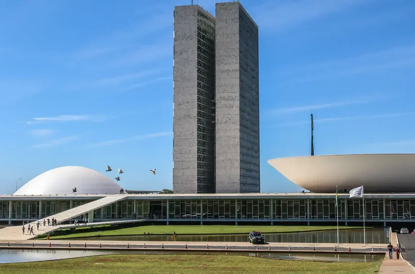 “Combinaram não enxergar nada”, diz advogado sobre descontos do INSS