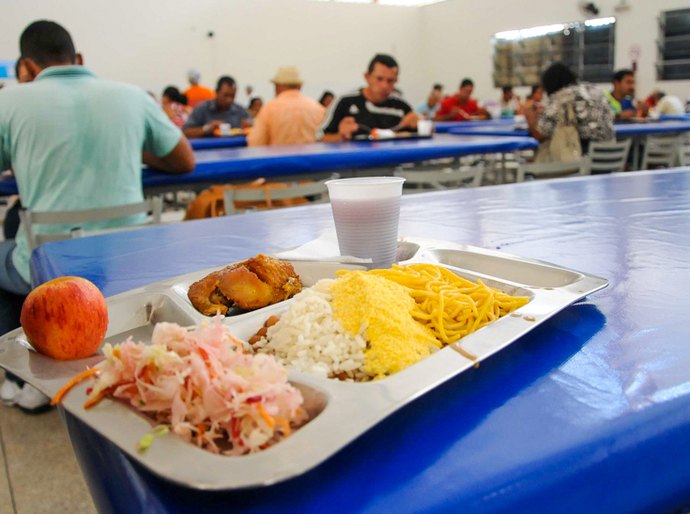 Restaurante Popular funciona normalmente nesta quarta