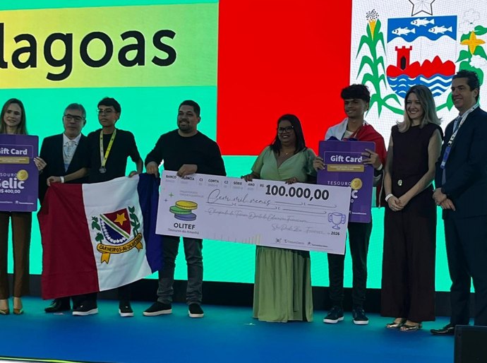 Escola Estadual Professor Eduardo da Mota Trigueiros se destaca em olimpíada da Bolsa de Valores