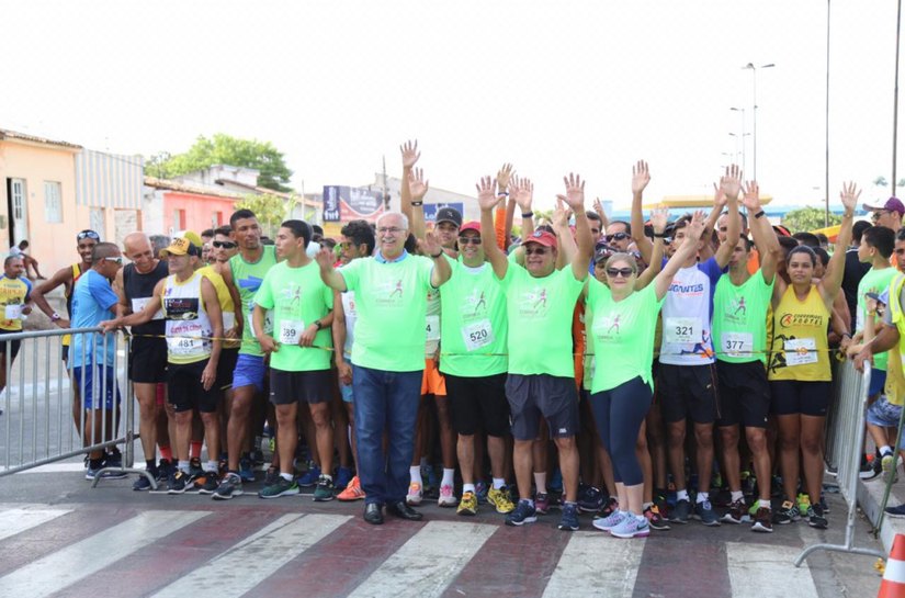 Centenas de atletas participam da Corrida de Emancipação Michel Alexandre