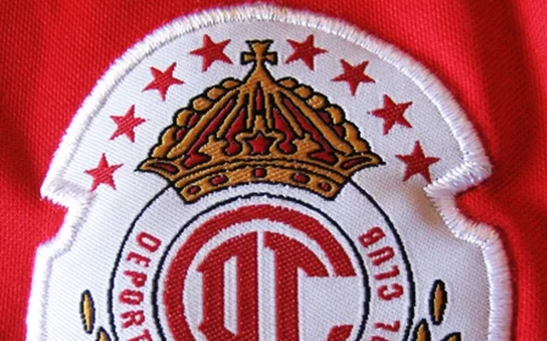 Toluca denuncia racismo contra Helinho em partida do Campeonato Mexicano