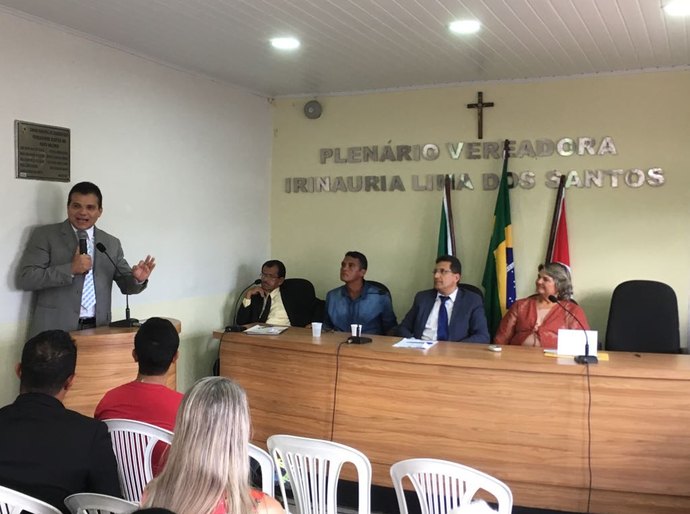 Ricardo Nezinho parabeniza população em dia festivo para Coqueiro Seco