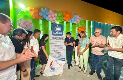Prefeitura de Branquinha e Governo do Estado entregam nova Creche Cria