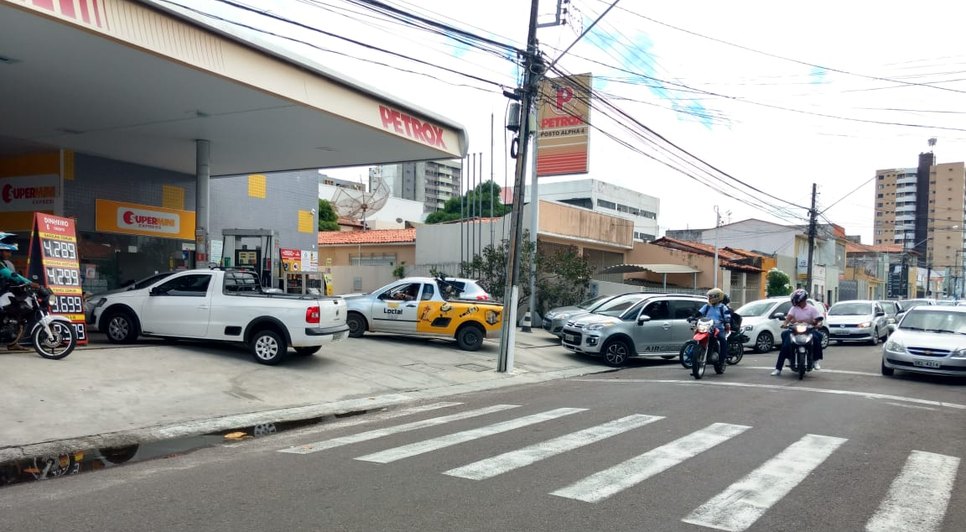 filas nos postos