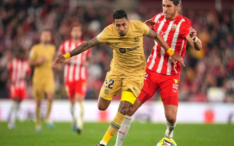 Barcelona perde para o Almería, vê invencibilidade acabar, mas segue líder