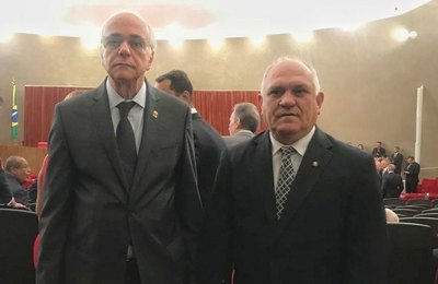 Desembargador Otávio Praxedes prestigia posse do novo presidente do TSE