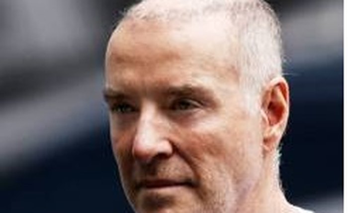 Eike Batista chega à sede da Polícia Federal no Rio para prestar depoimento (Fonte: VEJA)