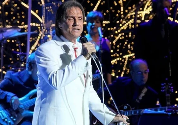 Roberto Carlos completa 80 anos e recebe homenagens em redes sociais