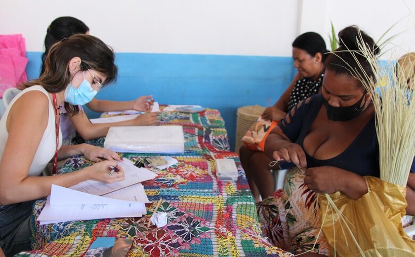 Prefeitura de Coruripe e Sedetur realizaram o cadastro e recadastro da Carteira do Artesão