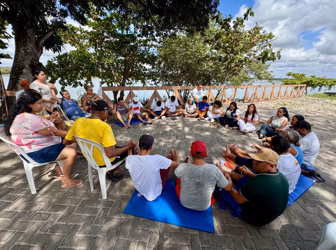 CAPS de Penedo encerra ações do Janeiro Branco com atividades ao ar livre às margens do rio São Francisco
