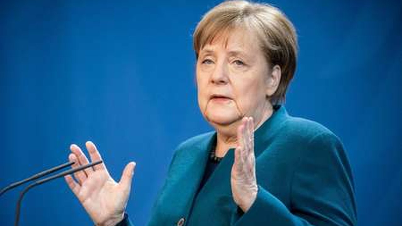 Angela Merkel libera retorno da disputa do Campeonato Alemão para próxima semana