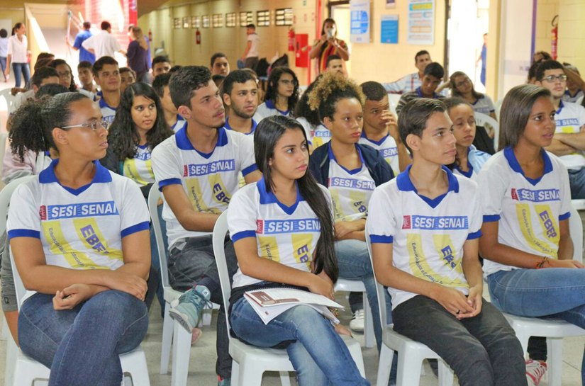 Escola Sesi/Senai de Maceió promove palestra sobre uso consciente da água